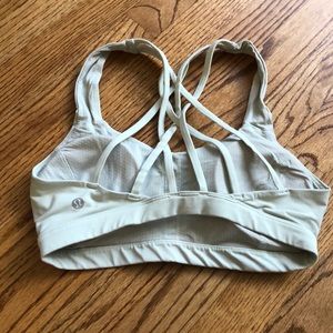 Lululemon Free to be Serene Bra